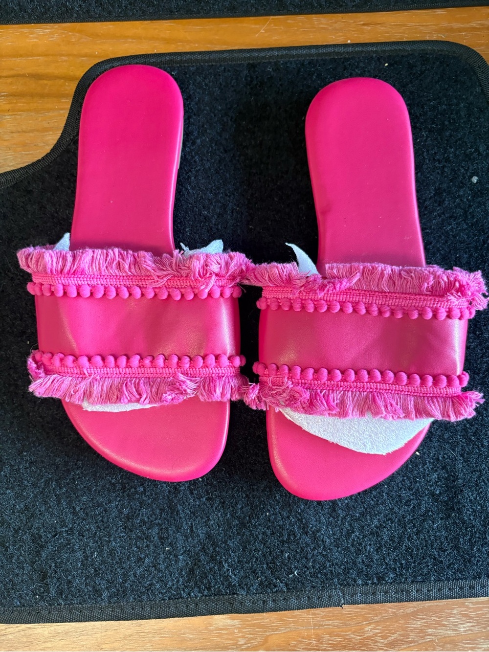 💖 Hot Pink Fringe Slide Sandals Size 7.5-8 NWOT 💖